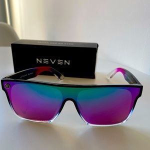 NEVEN *New in box* Legend Nomads Sunglasses. UNISEX